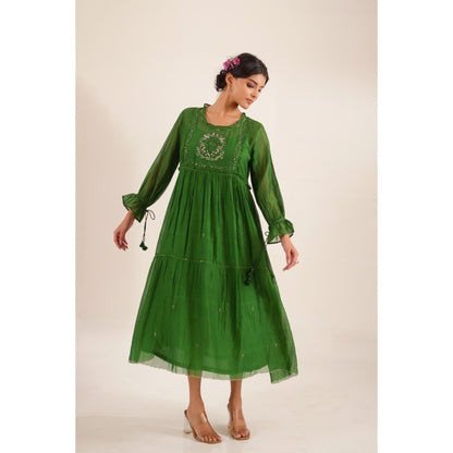 Tatwa Designs Women Green Chanderi Embroidered Midi Dress