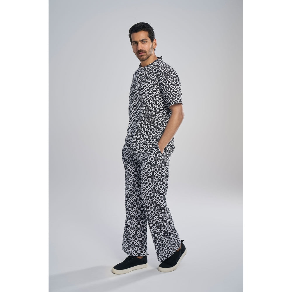 TERRA LUNA Comet Check Black Tao Casual Trousers