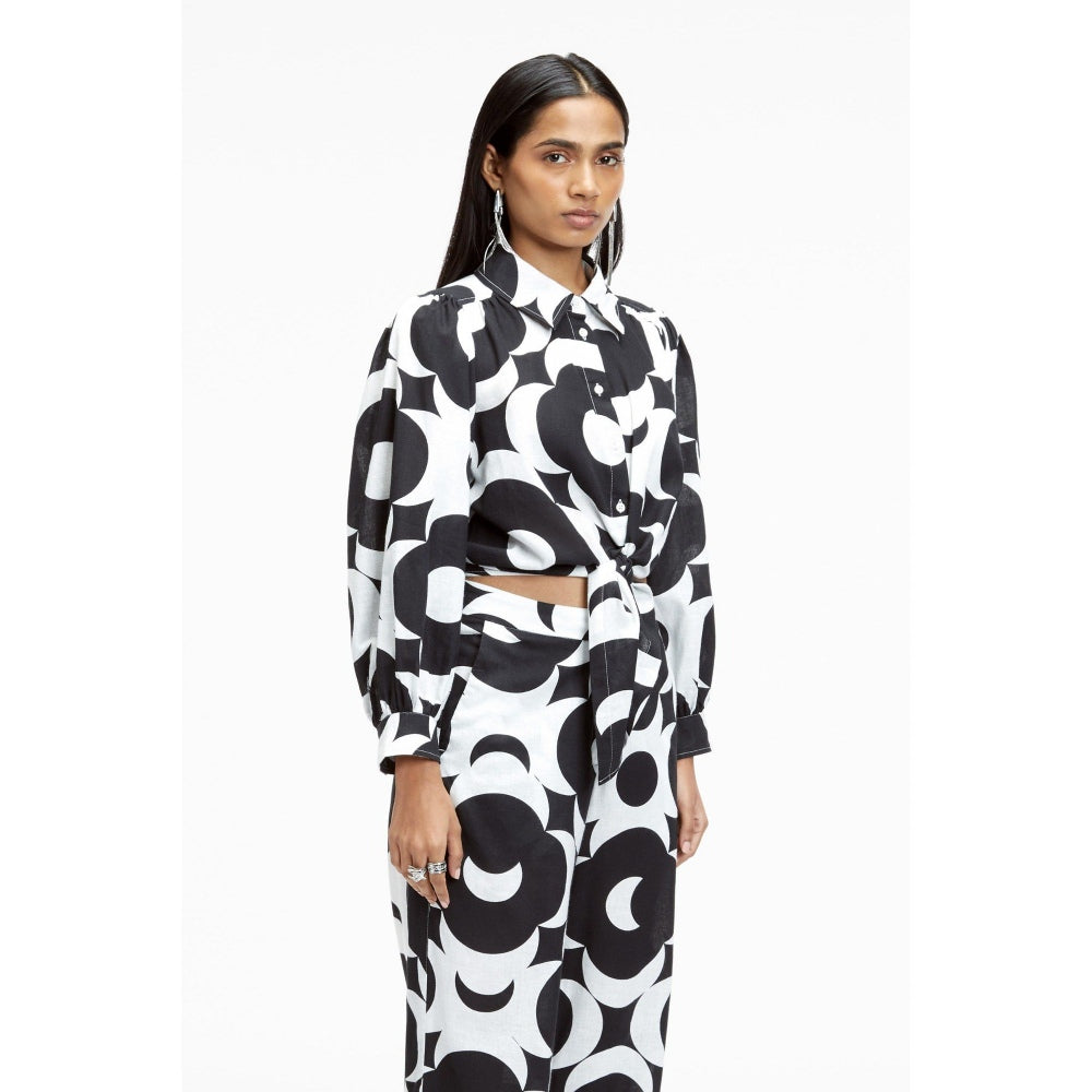 TERRA LUNA Nitsa White Printed Shirt