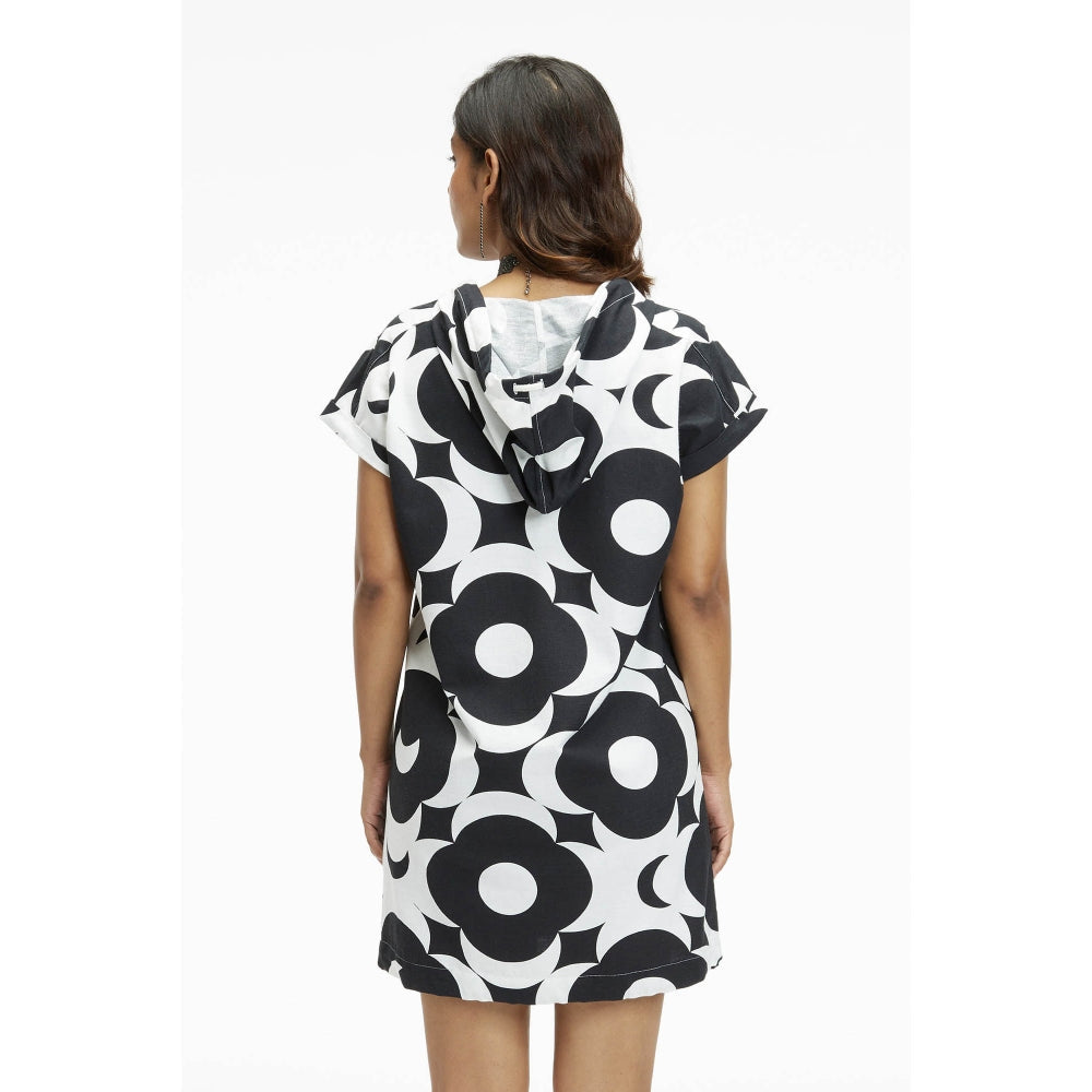 TERRA LUNA Omnia Black Printed Dress