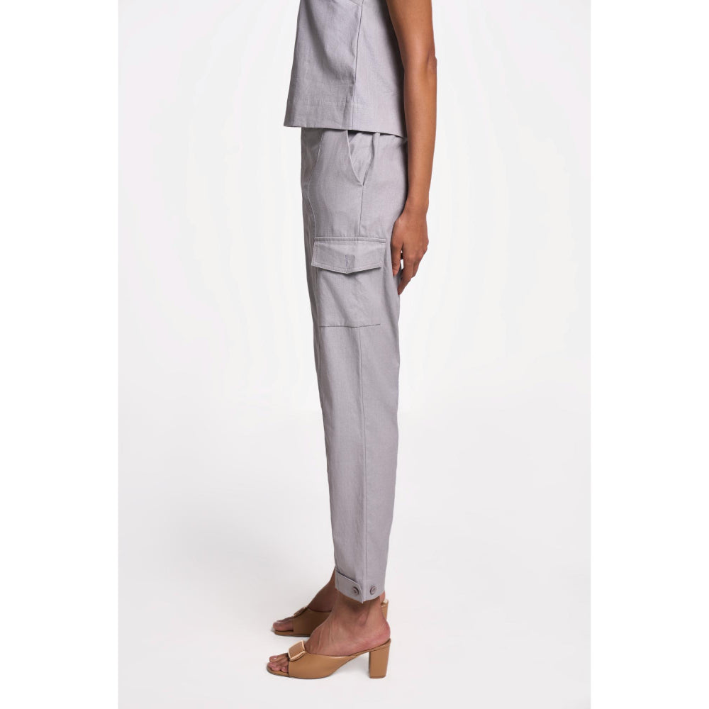 TERRA LUNA Women's Grey Cargo Solid Pant