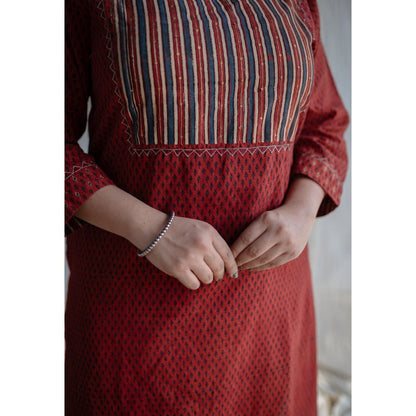 The Indian Ethnic Co. Ajrakh Slub Cotton Hand Embroidered Co-Ord (Set of 2)