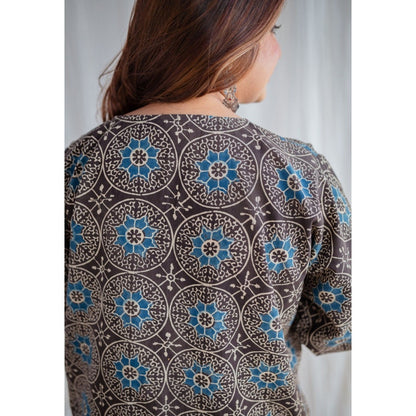 The Indian Ethnic Co. Ajrakh Jhabba Kali Cotton Kurta
