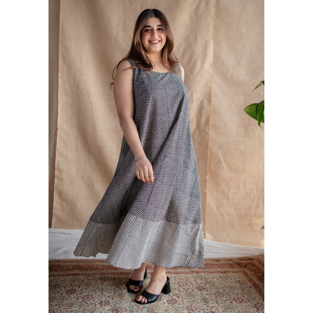 The Indian Ethnic Co. Black Fakira Mul Dress