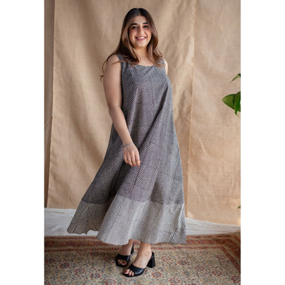 The Indian Ethnic Co. Black Fakira Mul Dress