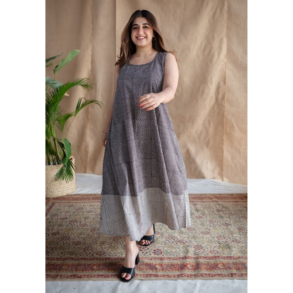 The Indian Ethnic Co. Black Fakira Mul Dress