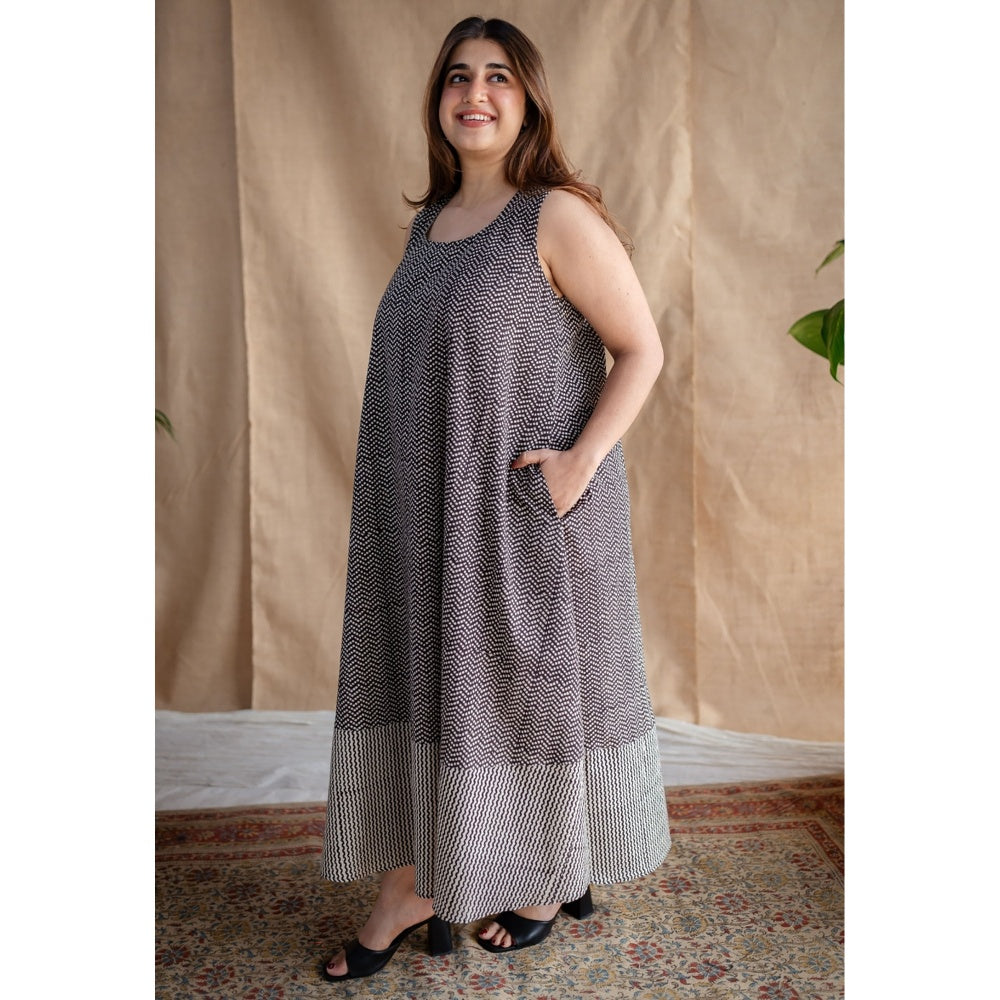 The Indian Ethnic Co. Black Fakira Mul Dress