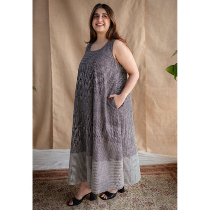 The Indian Ethnic Co. Black Fakira Mul Dress
