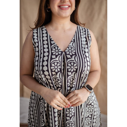 The Indian Ethnic Co. Fakira Mul Co-Ord Kurta with Pant (Set of 2)