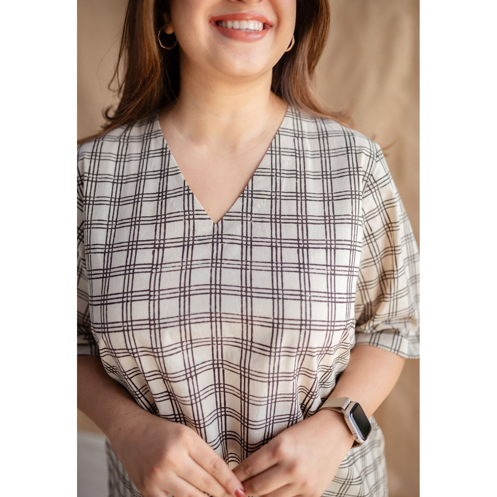 The Indian Ethnic Co. Fakira Mul Checks Top