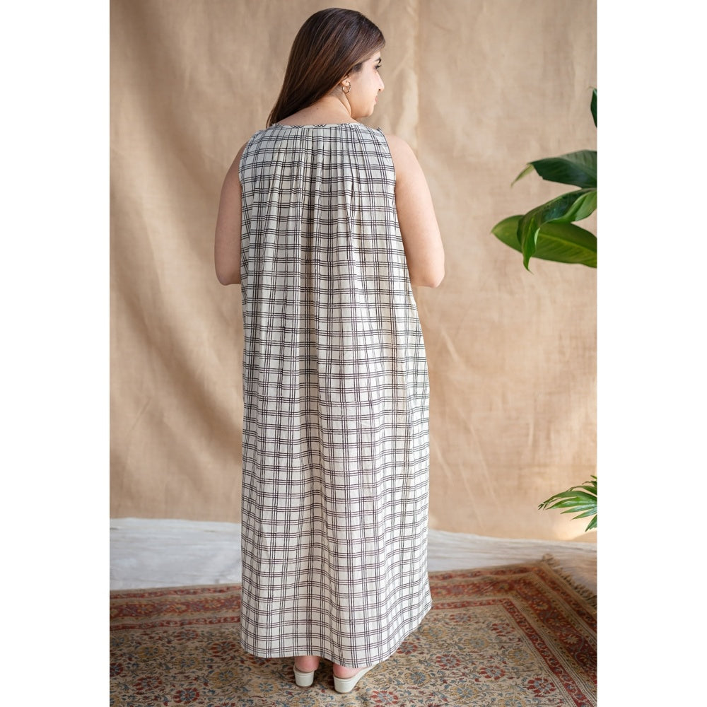 The Indian Ethnic Co. Off White Fakira Mul Dress