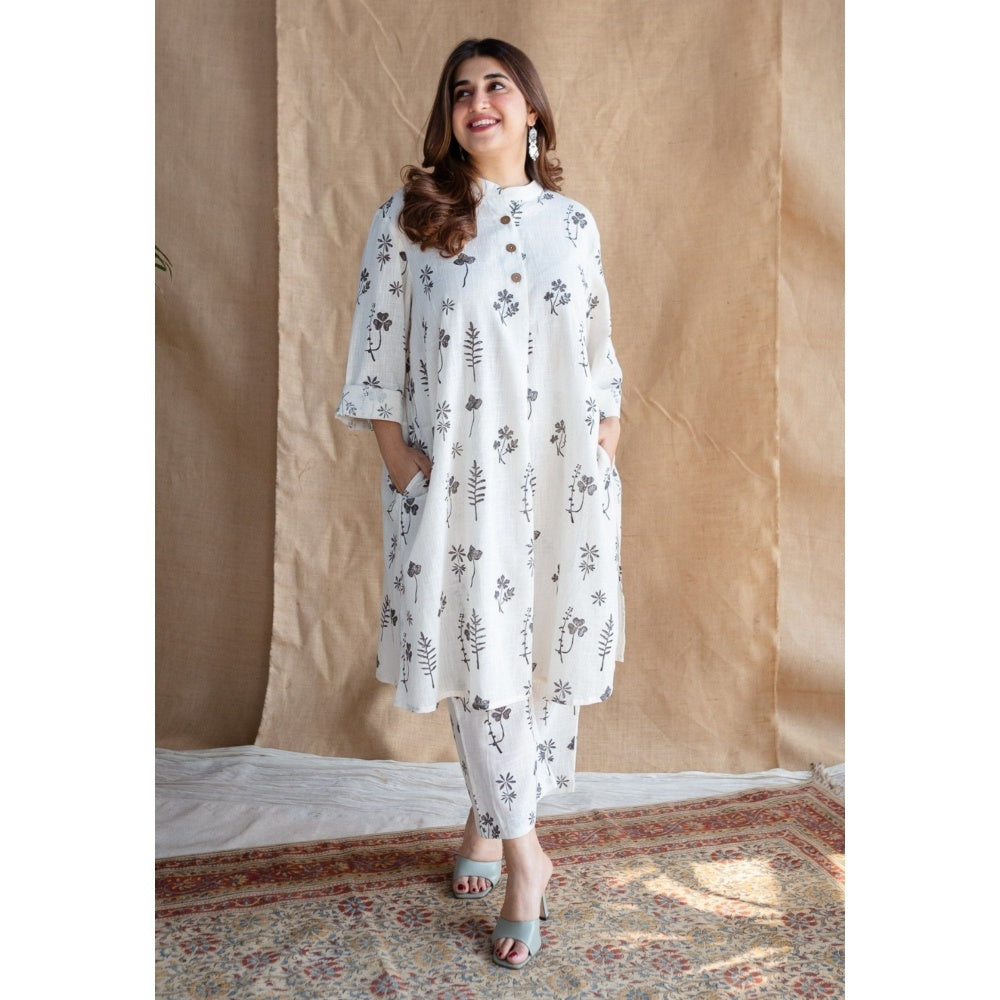 The Indian Ethnic Co. Natural White Dabu Slub Cotton Co-Ord (Set of 2)