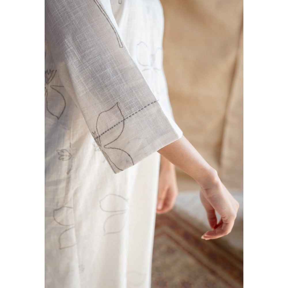 The Indian Ethnic Co. Natural White Dabu Slub Cotton Hand Printed Co-Ord (Set of 2)