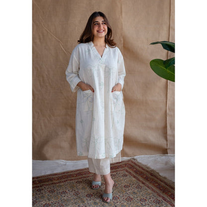 The Indian Ethnic Co. Natural White Dabu Slub Cotton Hand Embroidered Kurta