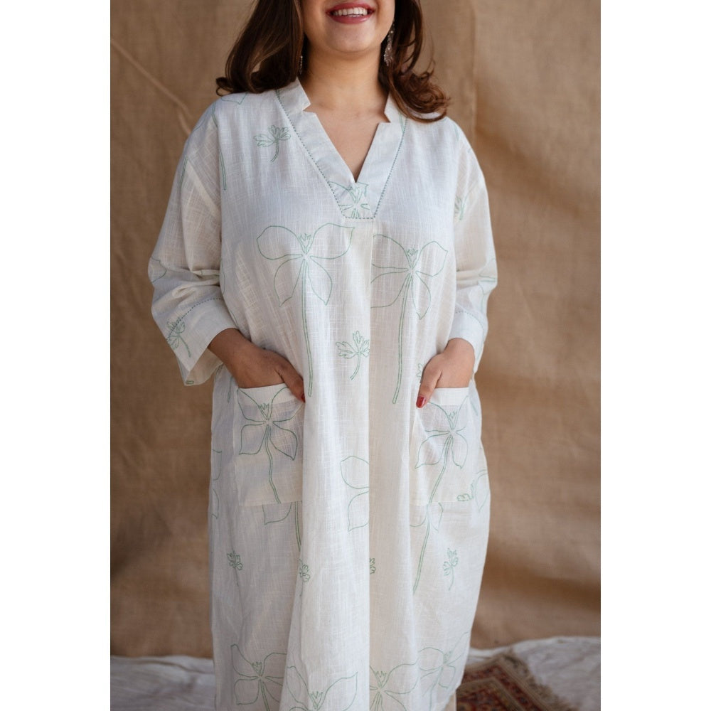 The Indian Ethnic Co. Natural White Dabu Slub Cotton Hand Embroidered Kurta