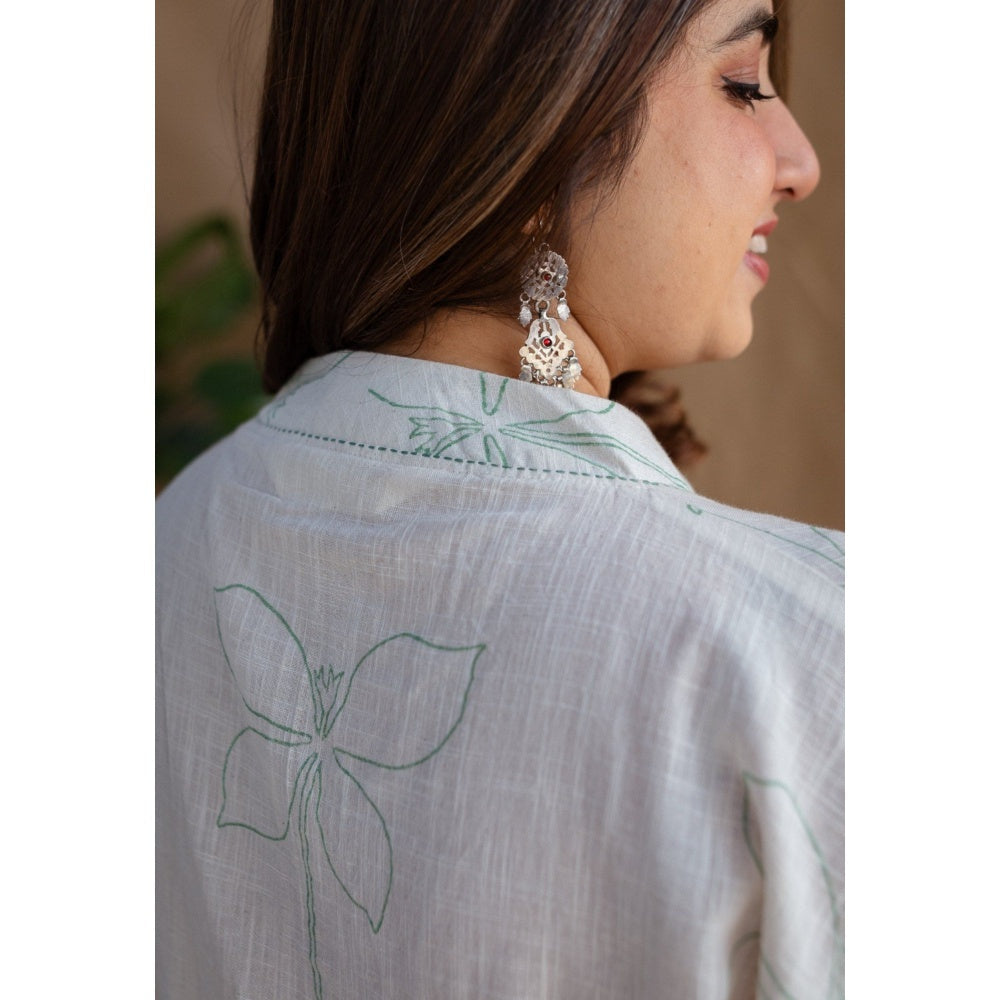 The Indian Ethnic Co. Natural White Dabu Slub Cotton Hand Embroidered Kurta