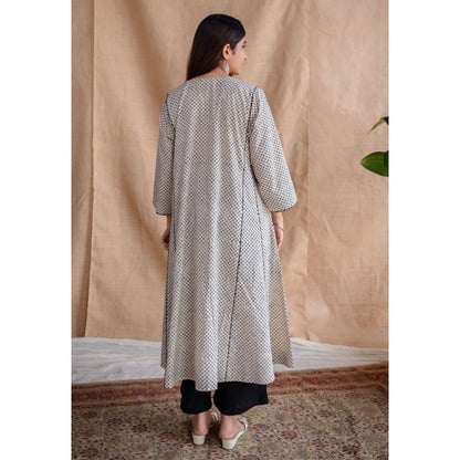 The Indian Ethnic Co. Off White Fakira Mul Jhabba Kali Kurta