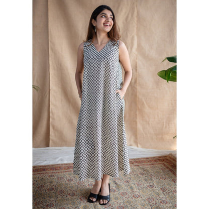 The Indian Ethnic Co. Off White Fakira Mul Dress