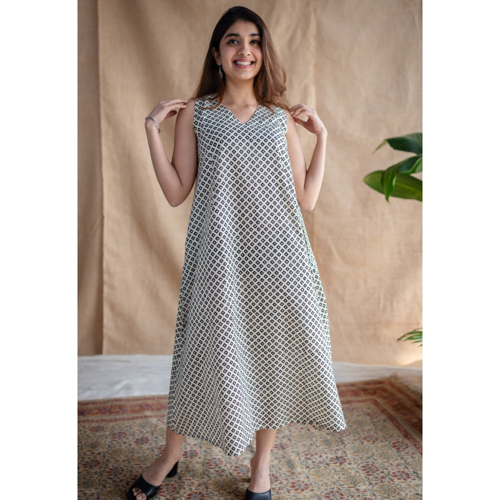 The Indian Ethnic Co. Off White Fakira Mul Dress