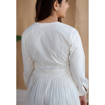 The Indian Ethnic Co. White Poplin Cotton Solid Dress