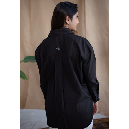 The Indian Ethnic Co. Black Poplin Cotton Solid Shirt