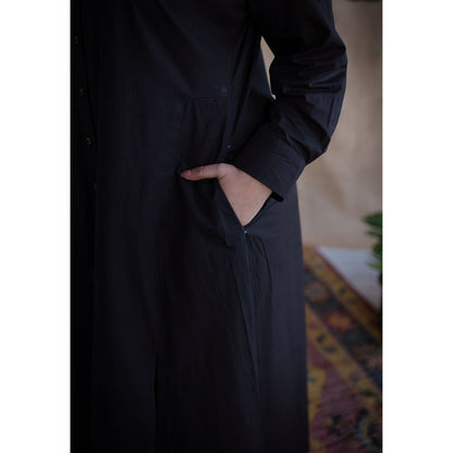 The Indian Ethnic Co. Black Poplin Cotton Solid Dress