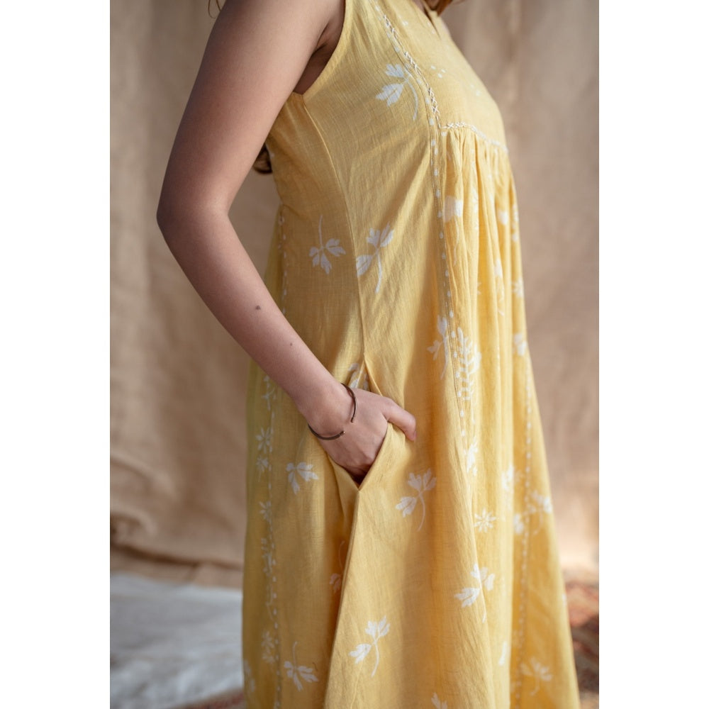 The Indian Ethnic Co. Yellow A-Line Dabu Slub Cotton Hand Block Print Embroidered Midi Dress