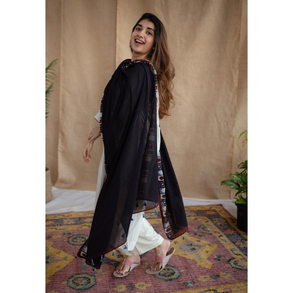 The Indian Ethnic Co. Blue Ajrakh Mulmul Cotton Printed Dupatta