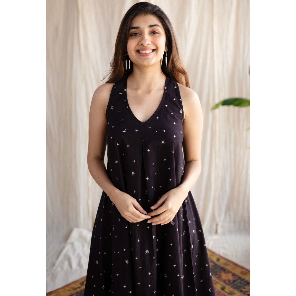 The Indian Ethnic Co. Black Ajrakh A-Line Cotton Printed Sleeveless V-Neck Dress