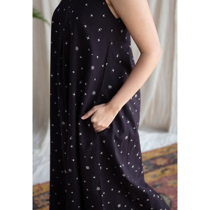 The Indian Ethnic Co. Black Ajrakh A-Line Cotton Printed Sleeveless V-Neck Dress