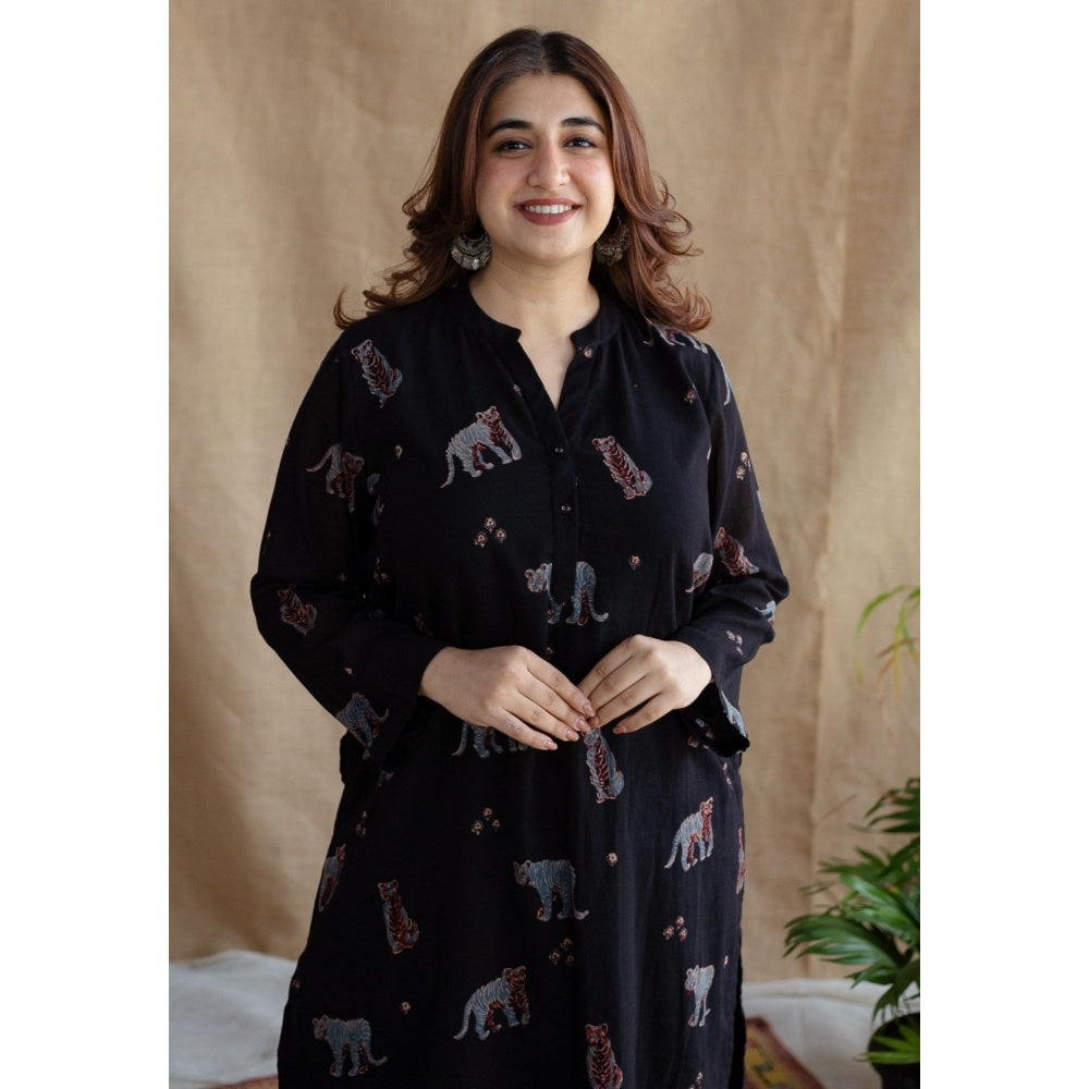 The Indian Ethnic Co. Black Loose Ajrakh Cotton Printed Mandarin Neck Kurta