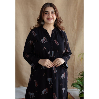 The Indian Ethnic Co. Black Loose Ajrakh Cotton Printed Mandarin Neck Kurta
