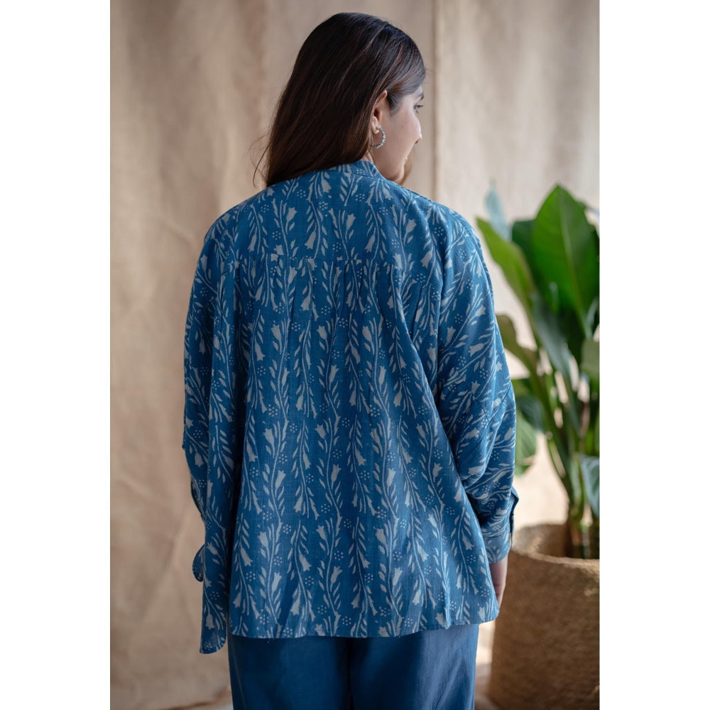 The Indian Ethnic Co. Blue Loose Dabu Slub Cotton Kaftan With Pant (Set of 2)