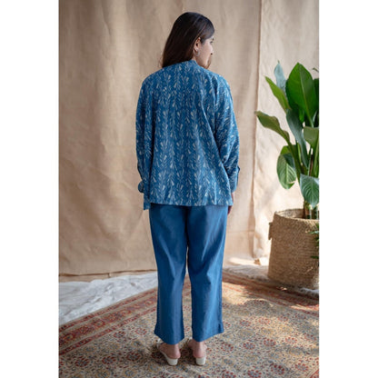The Indian Ethnic Co. Blue Loose Dabu Slub Cotton Kaftan With Pant (Set of 2)