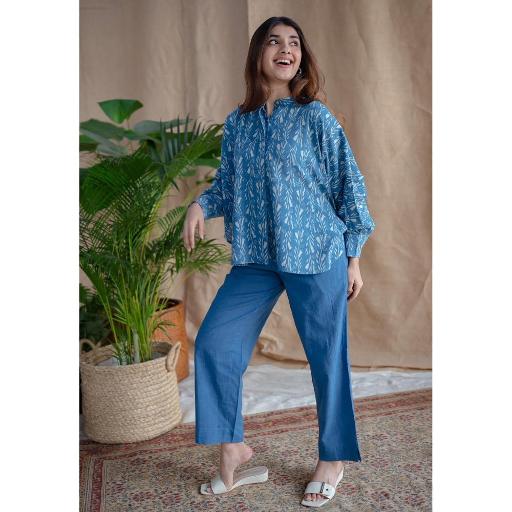 The Indian Ethnic Co. Blue Loose Dabu Slub Cotton Kaftan With Pant (Set of 2)