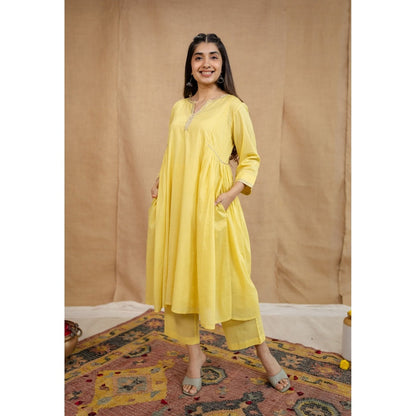 The Indian Ethnic Co. Yellow Plain A-Line Cotton Slip Kurta with Pant and Dupatta (Set of 4)