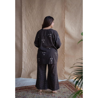 The Indian Ethnic Co. Charcoal Straight Dabu Slub Cotton Printed Top with Palazzo (Set of 2)