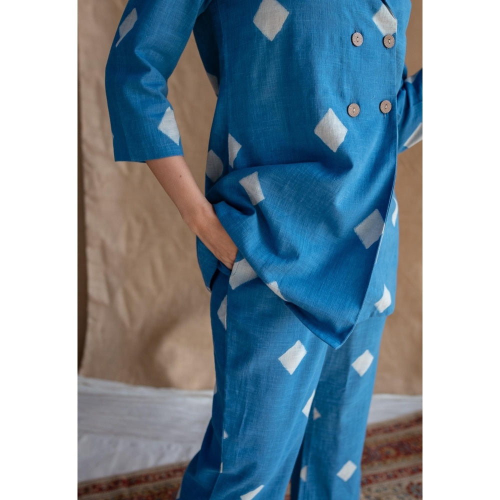 The Indian Ethnic Co. Blue Straight Dabu Slub Cotton Printed Co-Ord (Set of 2)