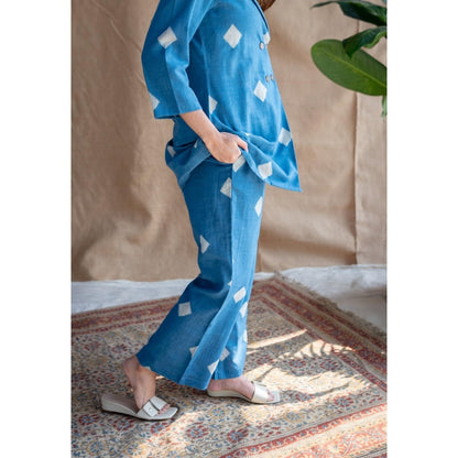 The Indian Ethnic Co. Blue Straight Dabu Slub Cotton Printed Co-Ord (Set of 2)