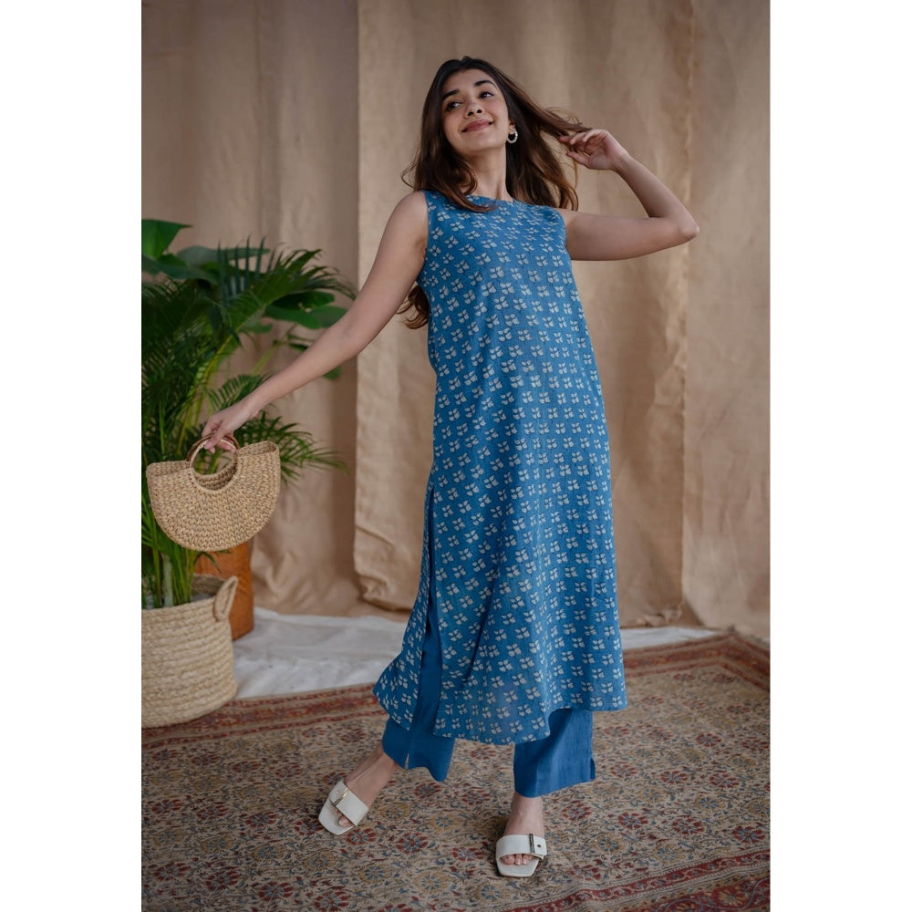The Indian Ethnic Co. Blue Straight Dabu Slub Cotton Kurta Printed Boat Neck With Sleeveless