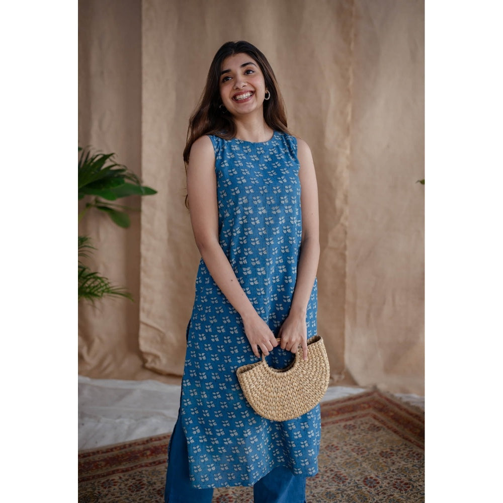 The Indian Ethnic Co. Blue Straight Dabu Slub Cotton Kurta Printed Boat Neck With Sleeveless