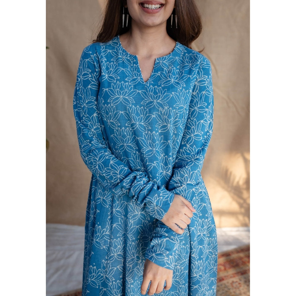 The Indian Ethnic Co. Blue A-Line Dabu Slub Cotton Printed V Neck Kurta