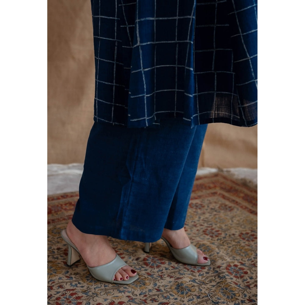 The Indian Ethnic Co. Navy Blue Loose Dabu Slub Cotton Printed V Neck Kurta