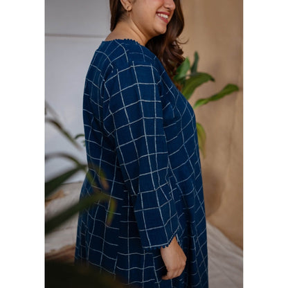 The Indian Ethnic Co. Navy Blue Loose Dabu Slub Cotton Printed V Neck Kurta