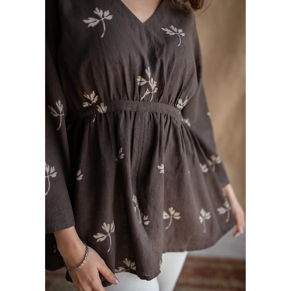 The Indian Ethnic Co. Brown A-Line Dabu Slub Cotton Short Top Printed V Neck With Full Sleeves