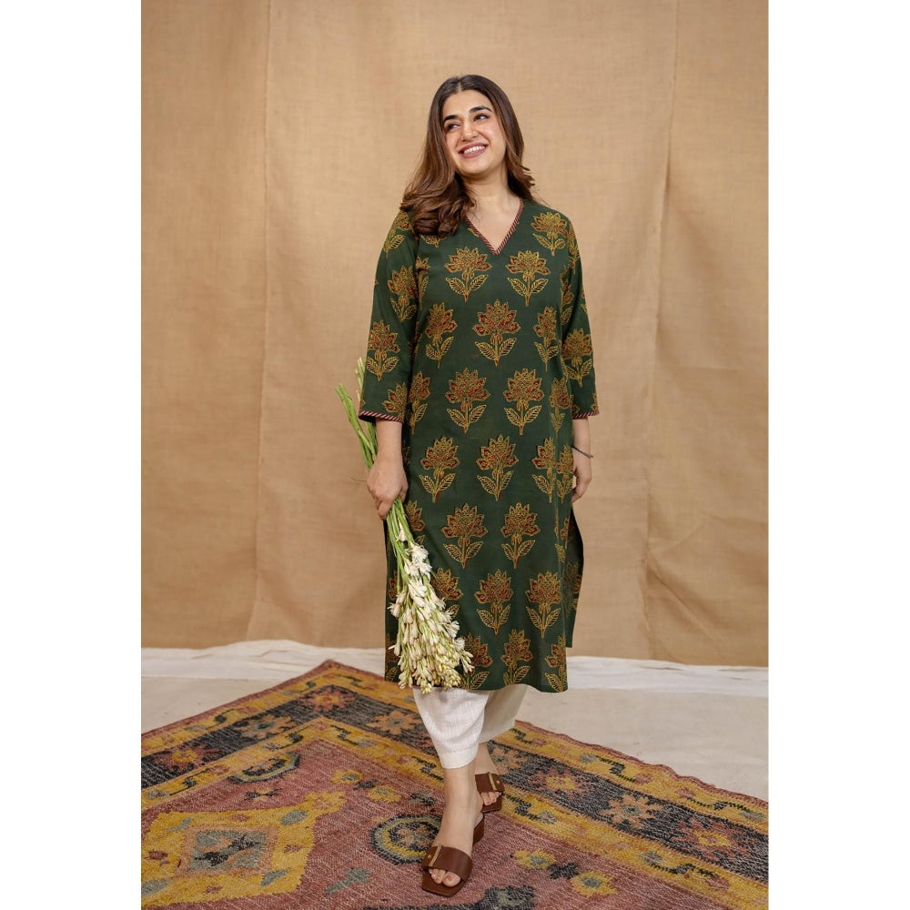The Indian Ethnic Co. Green Straight Ajrakh Cotton Hand Block Printed Kurta