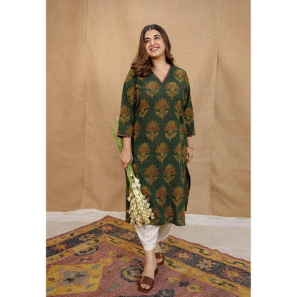 The Indian Ethnic Co. Green Straight Ajrakh Cotton Hand Block Printed Kurta