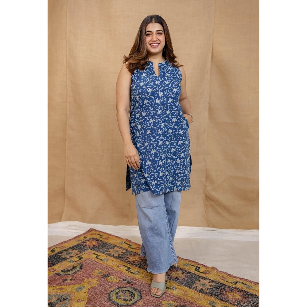 The Indian Ethnic Co. Blue Straight Dabu Cotton Printed Kurta