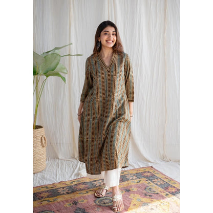 The Indian Ethnic Co. Green A-Line Ajrakh Cotton Hand Block Printed Kurta