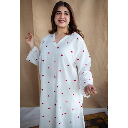 The Indian Ethnic Co. White Loose Dabu Cotton Hand Block Printed Kurta